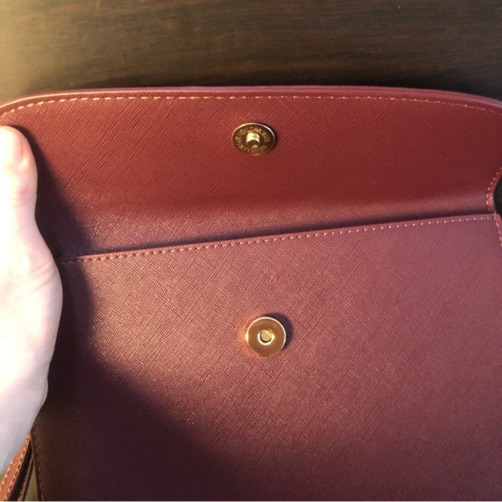 NWOT Purple Wallet Clutch Purse Wristlet - Picture 5 of 7